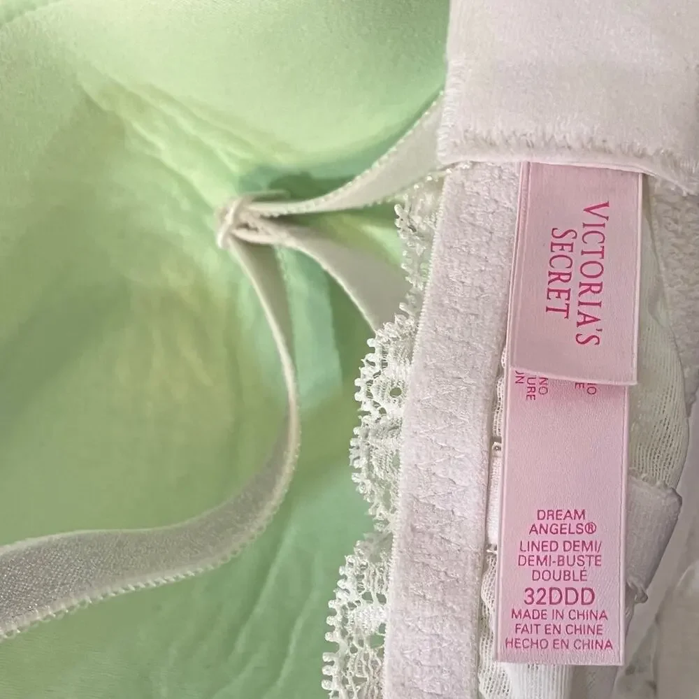 Victoria's Secret NWT Dream Angels Lace Bra and Panty Set Green Shimmer 32DDD/S